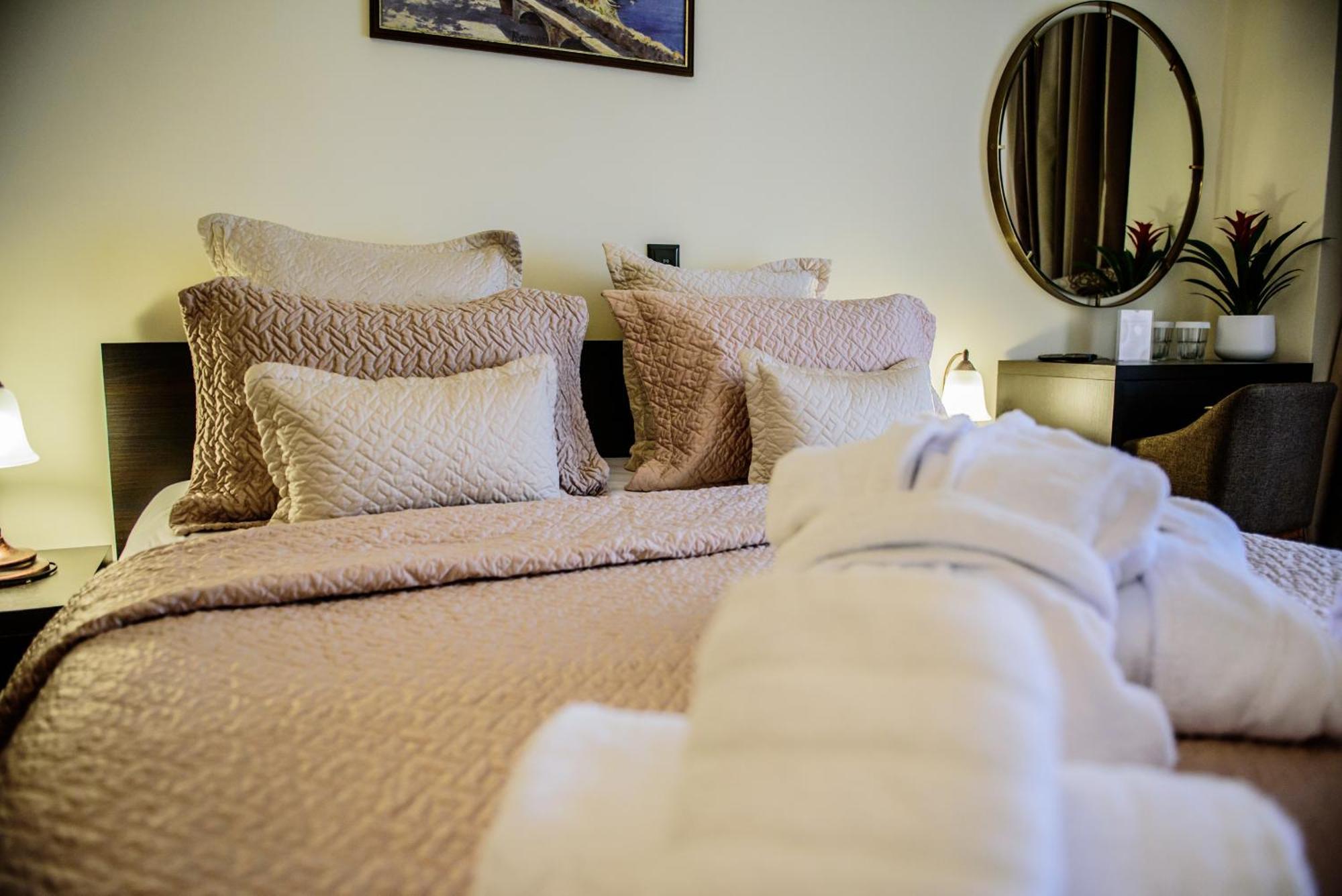 Hotel Padelidaki Трикала Экстерьер фото